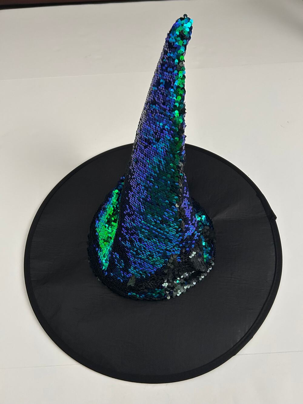 BLACK SEQUIN WITCH HAT
